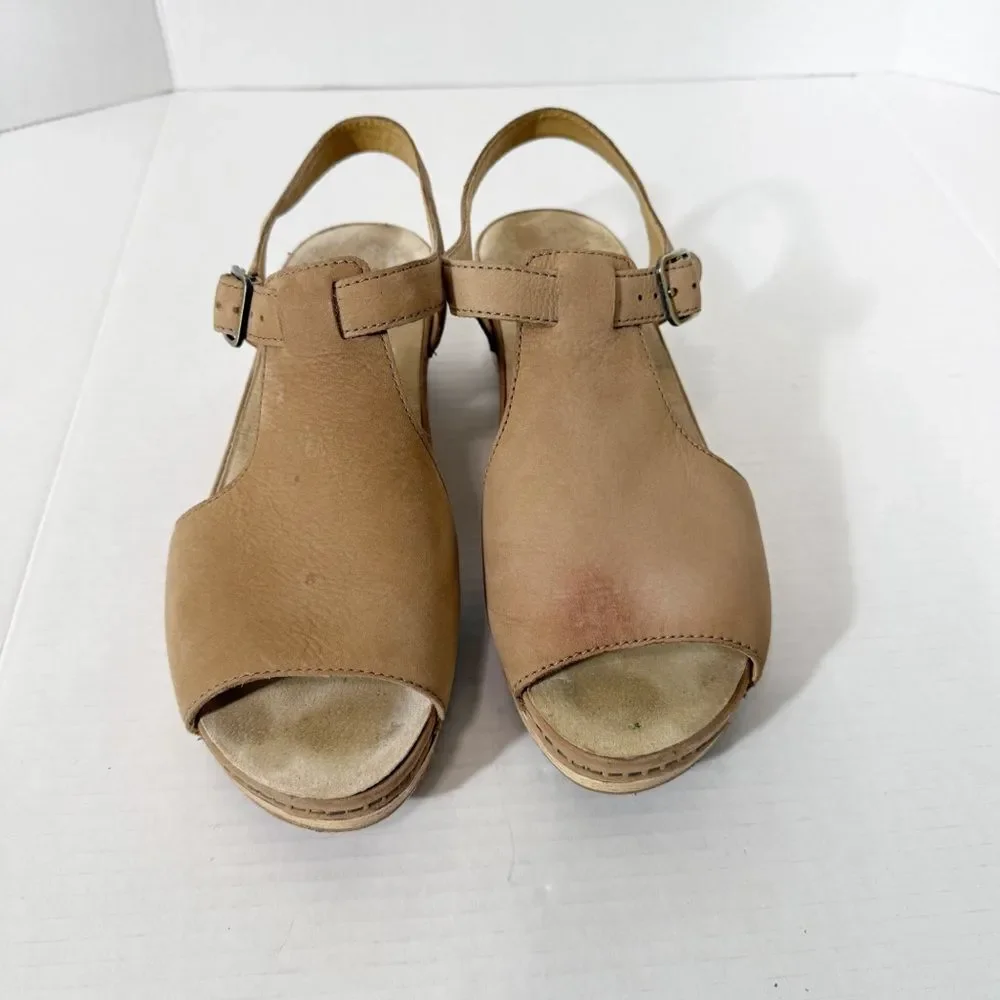 Dansko Womens Laverne Sand Milled Nubuck Suede Sandals Size 9.5-10‎